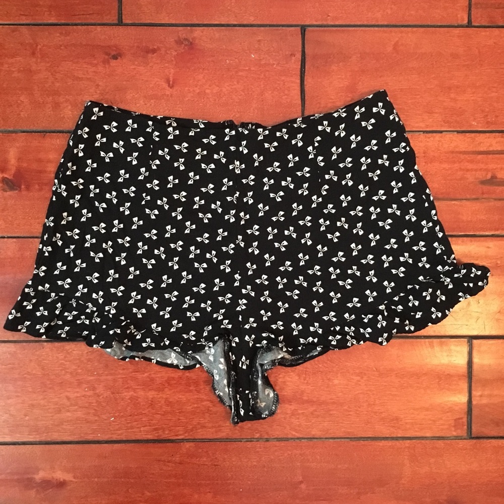 Urban Outfitters Ruffle Bottom Shorts with Print